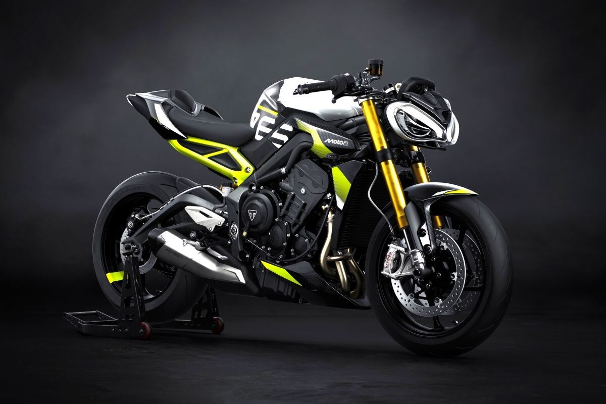 Nuove Triumph Street Triple RX e Moto2 Edition: sportive ed esclusive